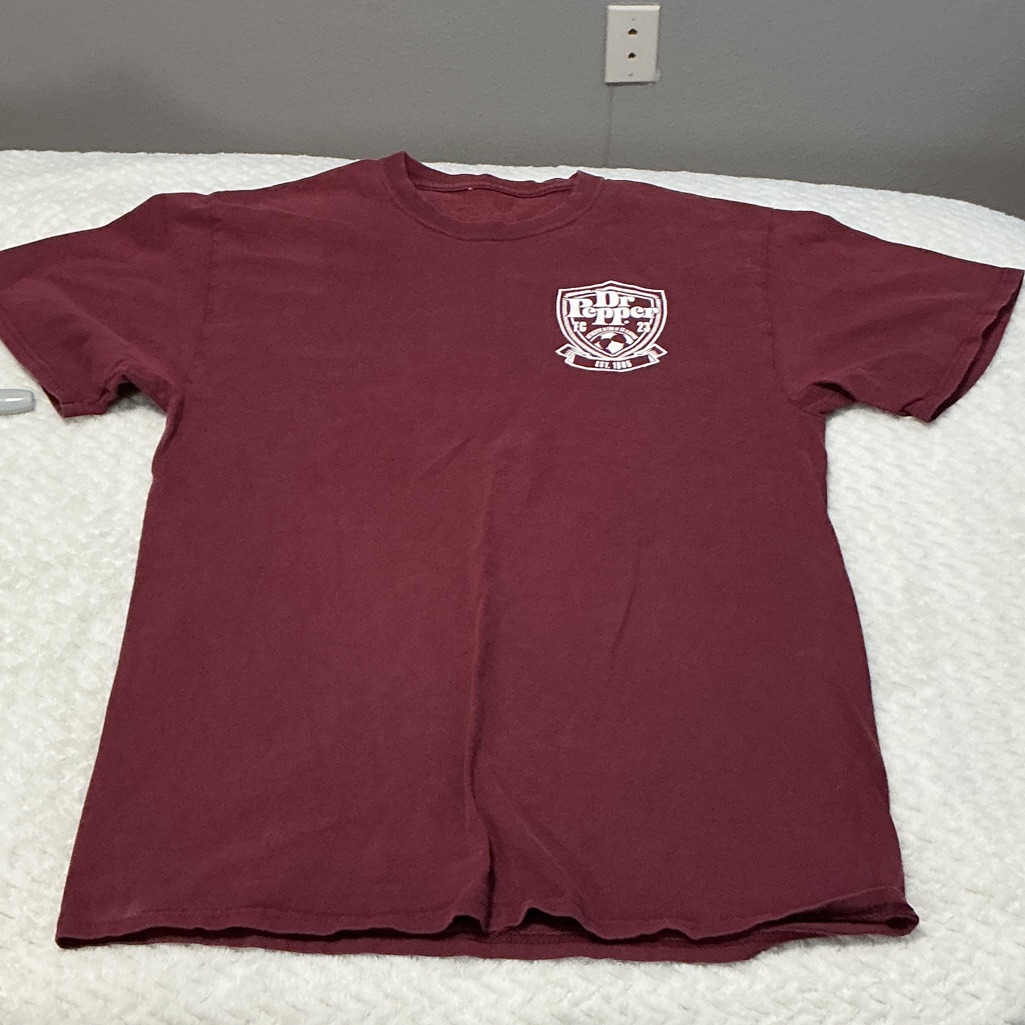 Vintage Dr Pepper Men's Maroon Short-Sleeve Tee With Chest Crest Sz M 0937